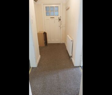 3 Bed Flat, Ripon Drive, G12 - Photo 4
