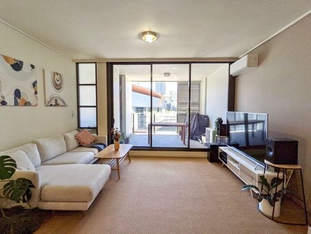 FABULOUS ONE BEDROOM + STUDY APARTMENT WITH CITY VIEWS + LARGE ENTERTAINING BALCONY - Photo 5