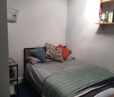 Student Properties to Let - Photo 1