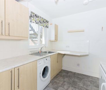 Lansdowne Road, Worthing - Photo 3