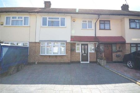 Nelson Road, Rainham, Essex, RM13 - Photo 3
