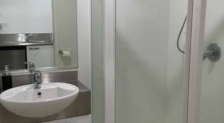 City Studio Apartment nr. Viaduct - Photo 4