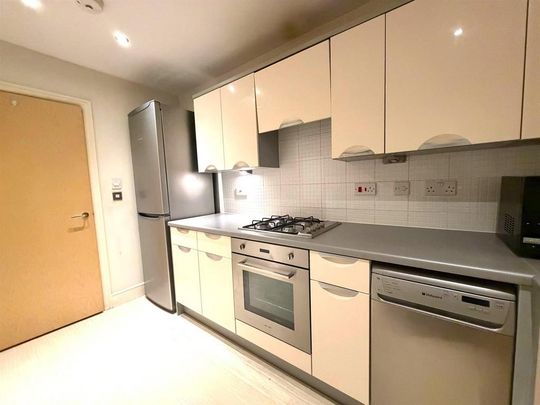 2 bedroom flat to rent - Photo 1