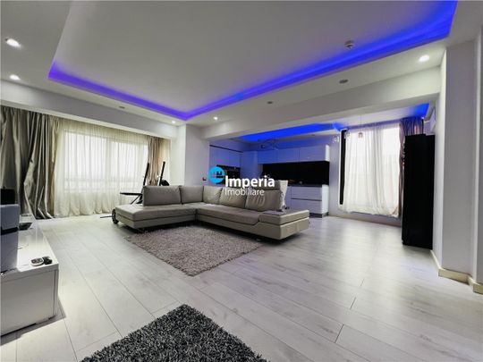 Penthouse de inchiriat, 3 Cam, open space, zona Tatarasi Newton - Fotografie 1
