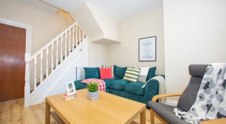 12 Cross Woodstock St, Woodhouse, Leeds, LS2 9JF - Photo 2