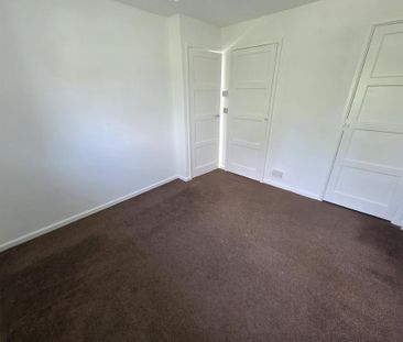 2 bedroom semi-detached house to rent - Photo 2