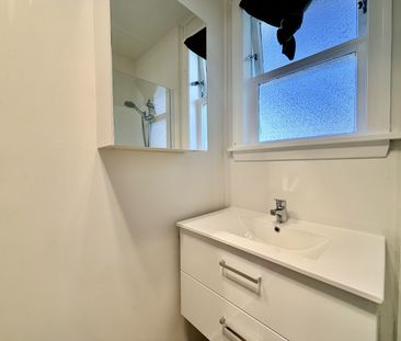 29 Uxbridge Street, Redwood - Photo 3