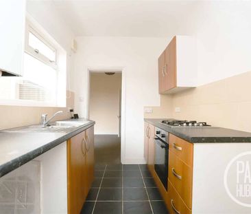 Kimberley Road, Lowestoft, NR33 - Photo 1