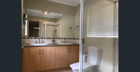 Lovely Family Home - Photo 5