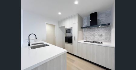 (Furnished) 3 Bedroom Apartment with Huge Private Terrace - Photo 5