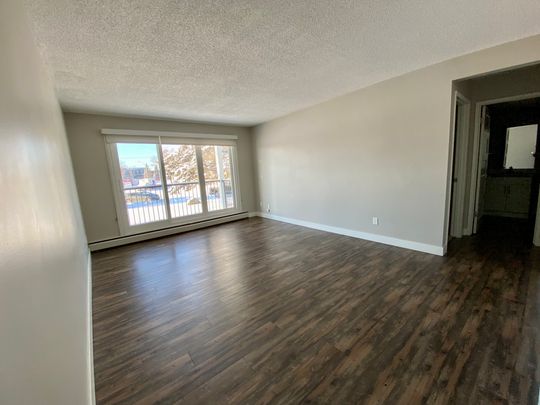 Westlawn Village - Photo 1