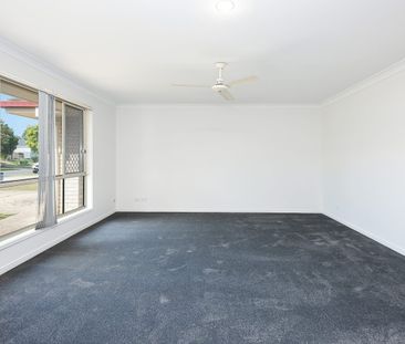 Great family home with large yard in great location! - Photo 2