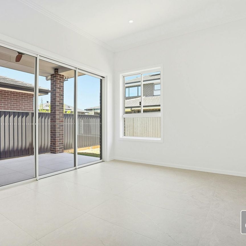Brand New 5-Bedroom Family Home | Modern, Spacious & Stylish - Photo 1
