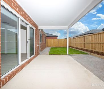 Brand New Modern House - Will Go Quickly! - Photo 6