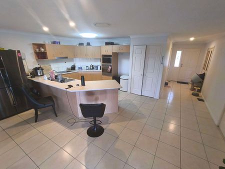 Collingwood Park - Photo 3