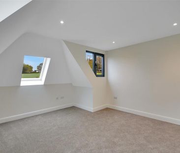 2 bedroom penthouse to rent - Photo 3