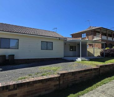 Modern Family Living - Photo 3