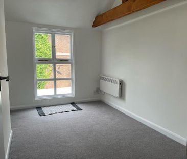 2 bedroom semi-detached house to rent - Photo 3