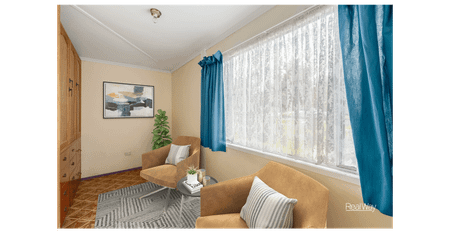Charming Updated 2 Bedroom Cottage In Mount Lofty - Photo 3