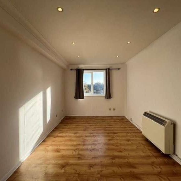 Amwell Court, Hoddesdon, EN11 - Photo 1