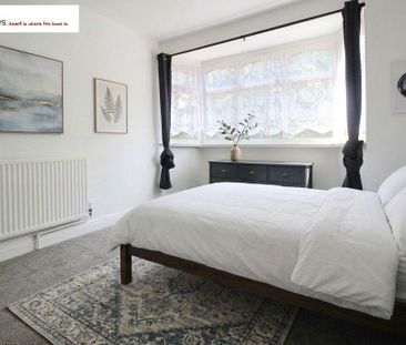 4 bedroom semi-detached house to rent - Photo 5