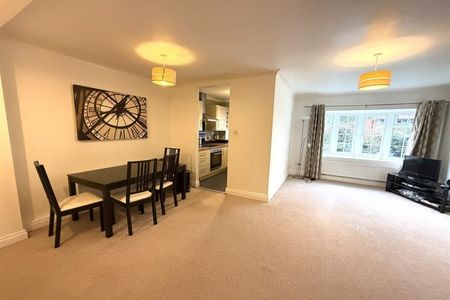 2 Bedroom Apartment Available Arranging tenancy - Photo 3