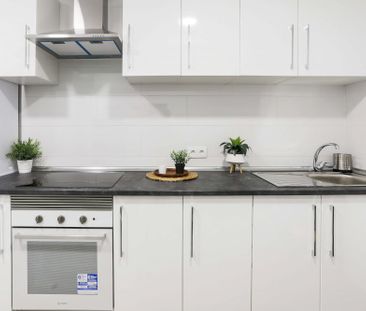 Nice room in Galileo Street - Photo 2