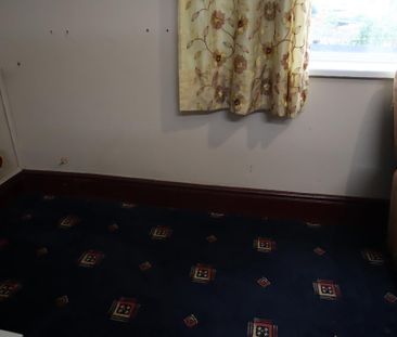4 bedroom flat to rent - Photo 1
