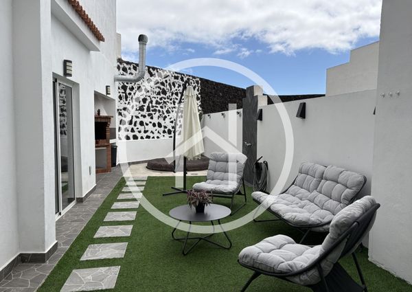 Moderna casita de una planta en Güimar