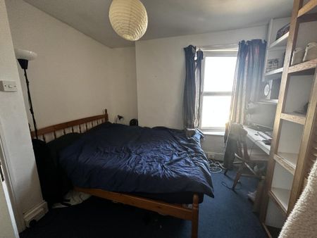 4 bedroom house share to rent - Photo 2