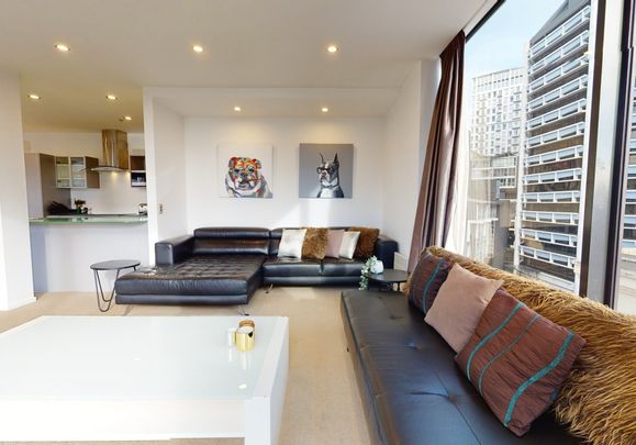 One of Wellington’s most exquisite penthouse apartments located at the top of Lambton Quay - Photo 1