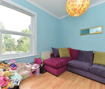 2 Bed Flat, Alexandra Road, N8 - Photo 2