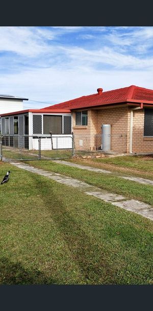 24 Kristen Ct, Redcliffe, Qld 4020 - Photo 1