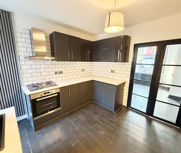 Elmswood Road, Birkenhead - Photo 6
