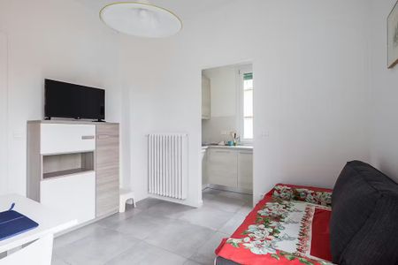 Via Giovanni Lorenzo Bernini, Bologna, Emilia-Romagna 40138 - Photo 2