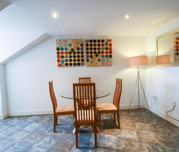 3 bedroom penthouse to rent - Photo 2
