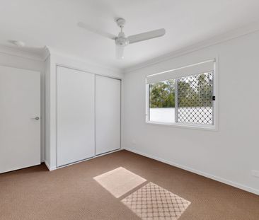 🌟 Brand-new 4-bedroom 2-level home with balcony & family room in La... - Photo 5