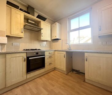 2 bedroom maisonette to rent - Photo 2