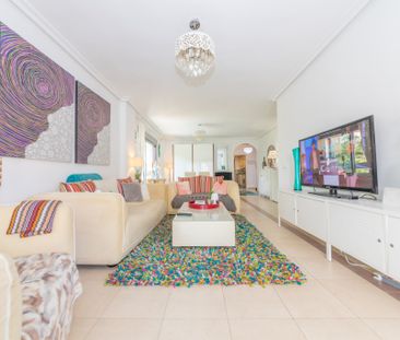 789696 - Apartment for rent Nueva Andalucía, Marbella, Málaga, Spain - Photo 2