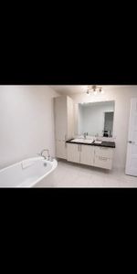 GRAND 41/2 À LOUER POUR LE 1 ER JUILLET 2026 NON MEUBLÉ - 1391 rue du Ciné-parc à Chicoutimi - Photo 4