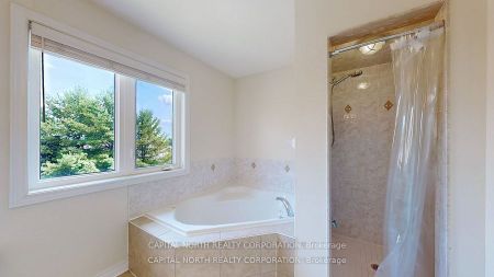 For Lease - 33 Shallot Court, Richmond Hill, Ontario - Photo 4