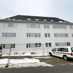 Erstbezug nach Sanierung - 2-Raum-Wohnung im 1. Obergeschoss in ruhiger Wohnlage von Annaberg! - Photo 2