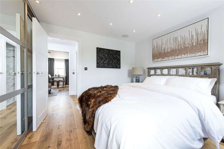 An outstanding one bedroom apartment in the heart of Wandsworth. - Photo 2