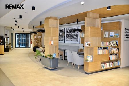 Pronájem bytu 1+kk 38 m² - Fotografie 3