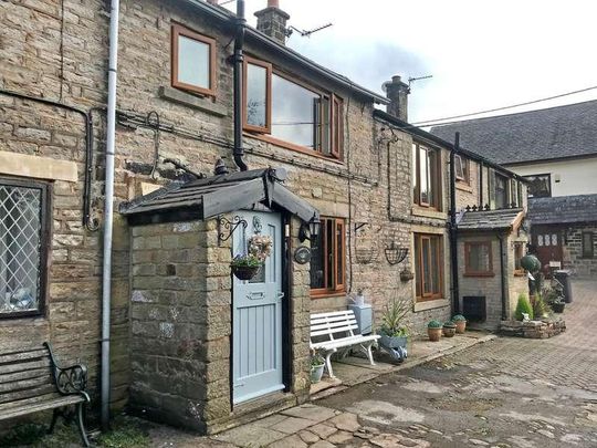 Wimberry Cottage. Off Buckstones Road, Shaw, OL2 - Photo 1