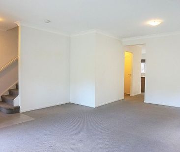 Modern Family Home - Photo 5
