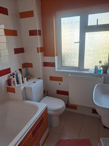 Room in a Shared House, Riffel Road, NW2 - Photo 4