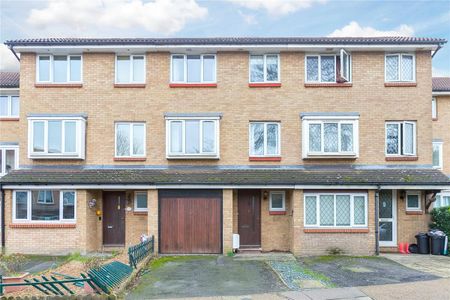 4 bedroom house in Southfields - Photo 2