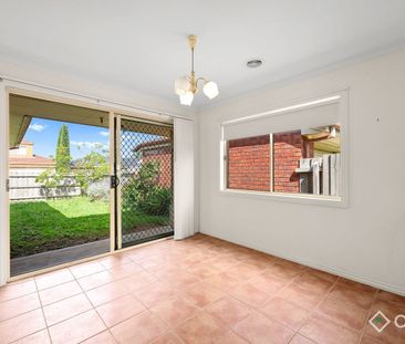 37 Cornwell Crescent, Cranbourne East, Vic 3977 - Photo 4