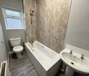 2 Bedroom Mid Terraced House - Photo 1